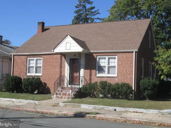 42 Redfern St, Hamilton, NJ 08610