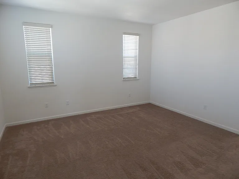 2537 Webster Ct — Photo 10