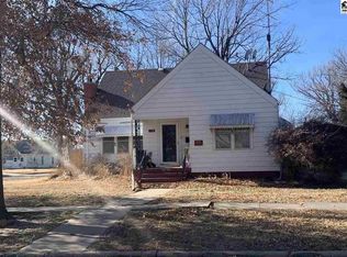 112 S 1st St, Bushton, KS 67427