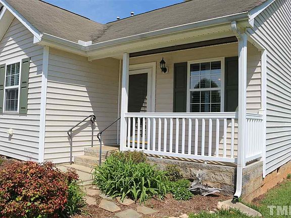 4th image of 72 Silverstone Dr