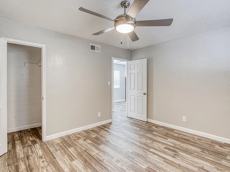 One Bedroom Apartments