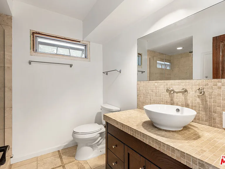 7203 Rindge Ave — Photo 18