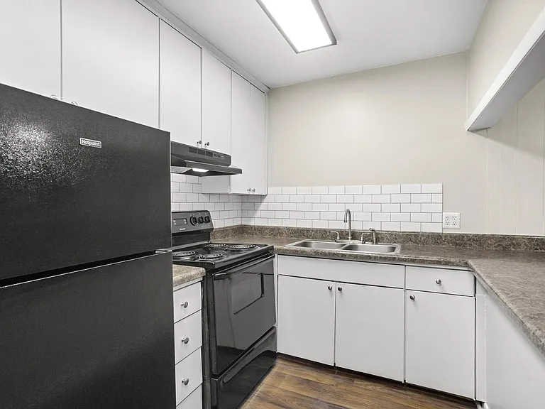 1701 Gale Ln — Photo 20