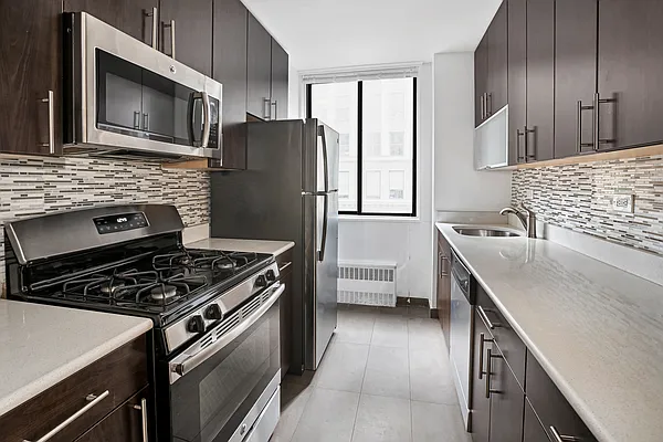 Rented by Douglas Elliman | media 11