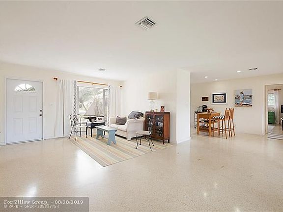 5th image of 2721 NE 6th St
