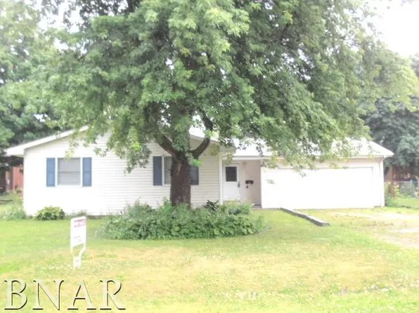 502 E Warren St, Le Roy, IL 61752