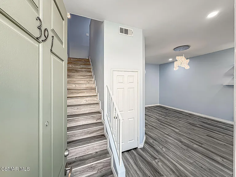 391 Westlake Vista Ln — Photo 4