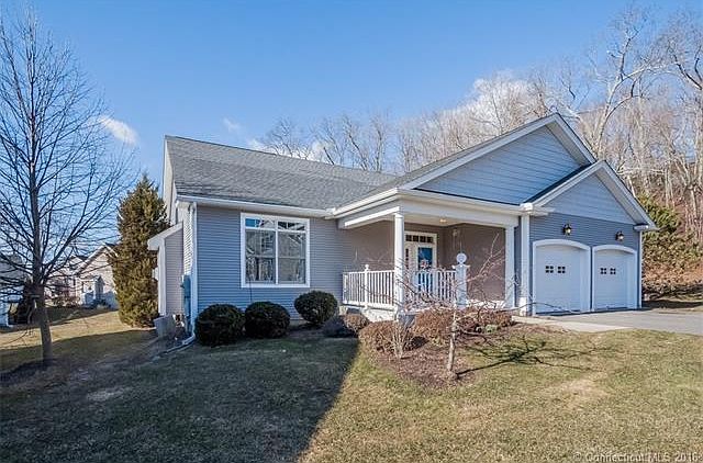 1st image of 7 Amelia Ln
