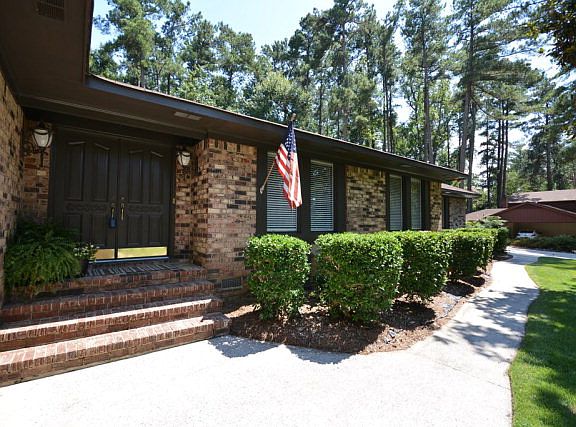 4th image of 8137 Sir Lancelot Ct