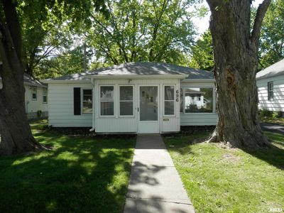 696 Olive St, Galesburg, IL, 61401