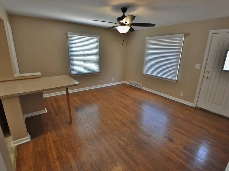 3259 Potter St — Photo 6