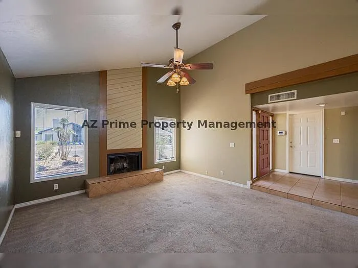 5502 E Roanoke Ave — Photo 5