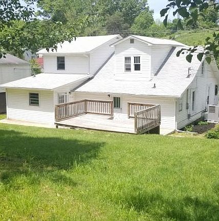3rd image of 1133 Bloomingdale Pike