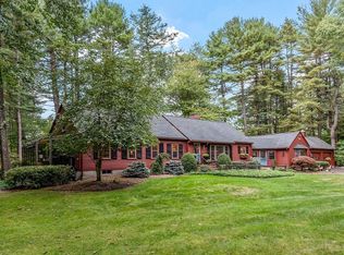 26 Lovejoy Rd, Andover, MA 01810
