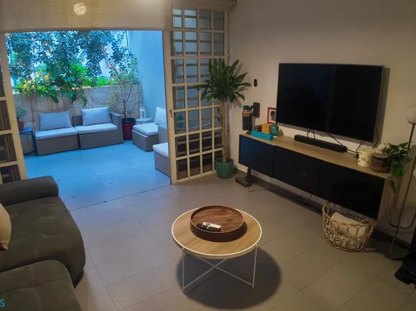 1619 Calle Antonsanti APT 13, San Juan, PR 00912