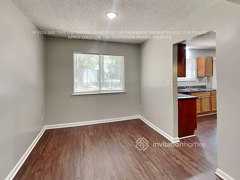 7025 Markway Dr — Photo 7