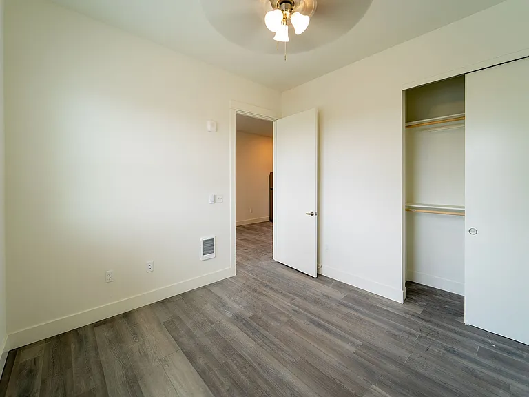 Janie Apartments — Photo 14