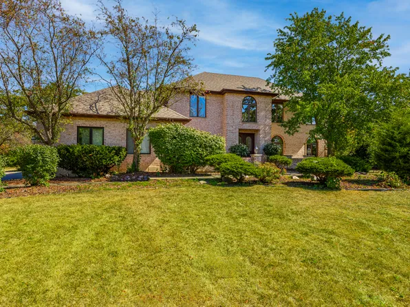 13035 Parker Rd, Lemont, IL 60439