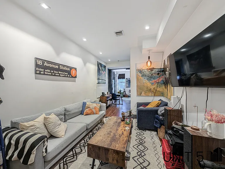 288 Himrod St #2R — Photo 2