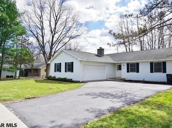 1053 Saxton Dr, State College, PA 16801