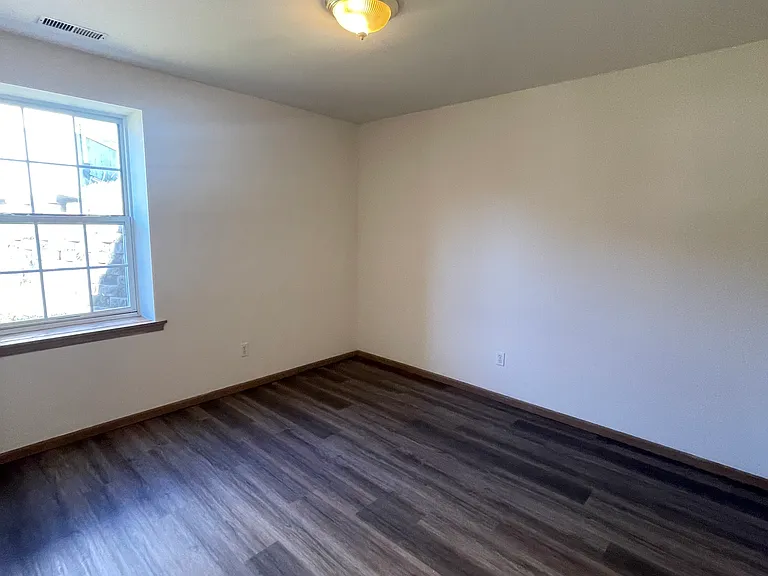 641 Eagle Ridge Dr — Photo 7