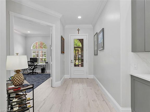 4th image of 5902 Bermuda LN