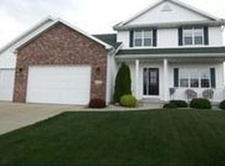 2110 Lynwood Dr, Sun Prairie, WI 53590