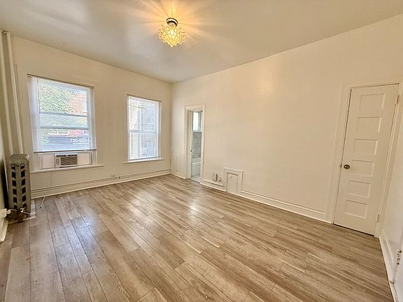 4th image of 1311 N Downing St APT 4