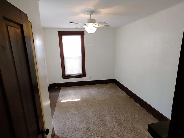 105 Oakwood Ave — Photo 22