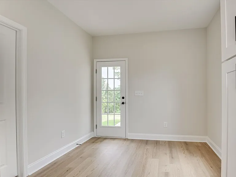 410 Williams St — Photo 14