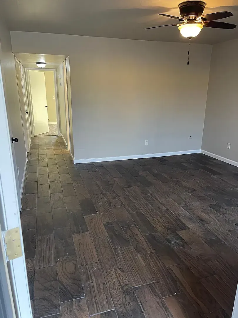 Duplex On Elm — Photo 2
