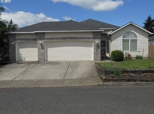 17211 SE Grant St, Portland, OR 97233