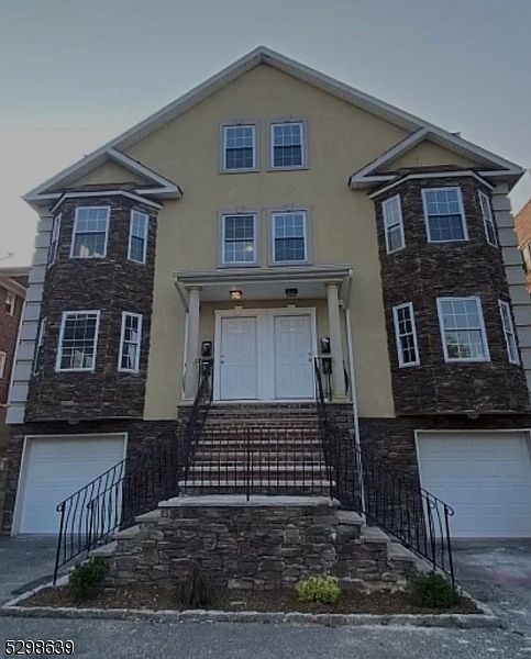 1st image of 212 N Walnut St APT 2