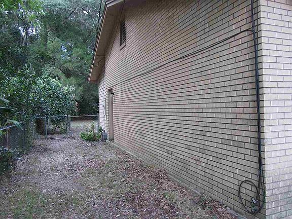 4th image of 5988 Pursley Ave