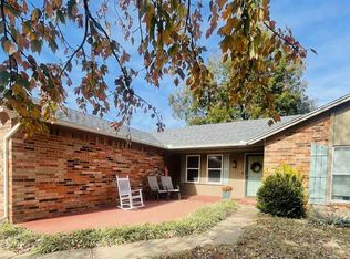 2105 Donner Ave, Ponca City, OK 74604