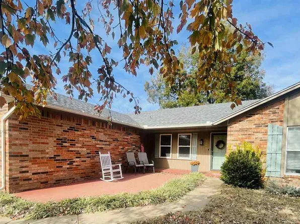 2105 Donner Ave, Ponca City, OK 74604