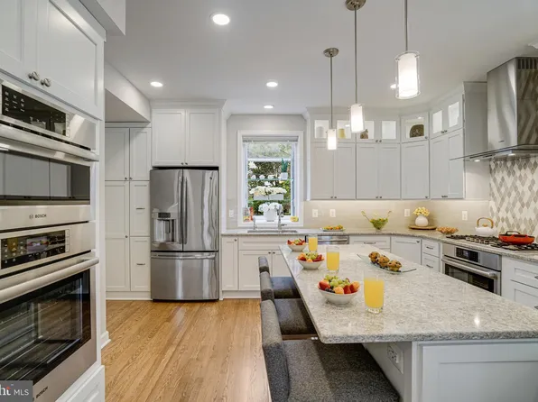 6869 Washington Blvd, Arlington, VA 22213