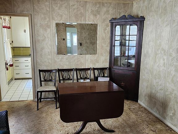 5th image of 840 Wolcott Ave