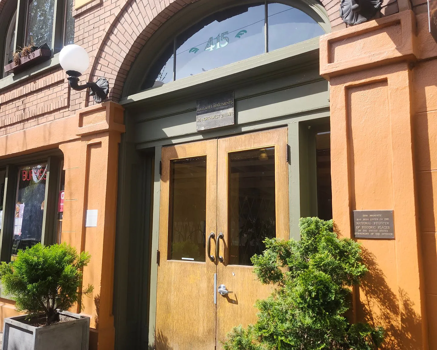 Margaret Apartments — Photo 1