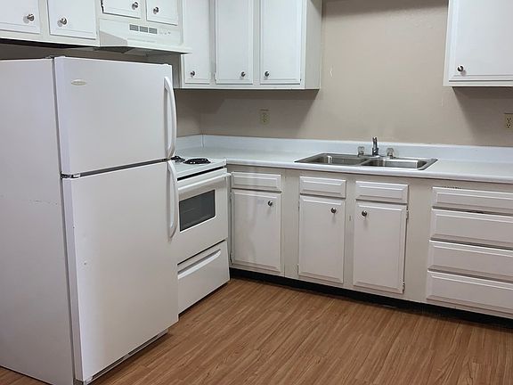 4th image of 501 7th St S APT 104