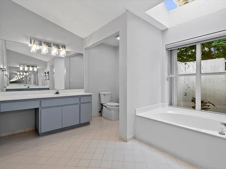 15575 Woodmar Ct — Photo 22