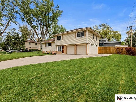 3rd image of 3409 S 108th St
