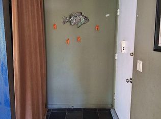 98 Forest Ln, San Rafael, CA 94903