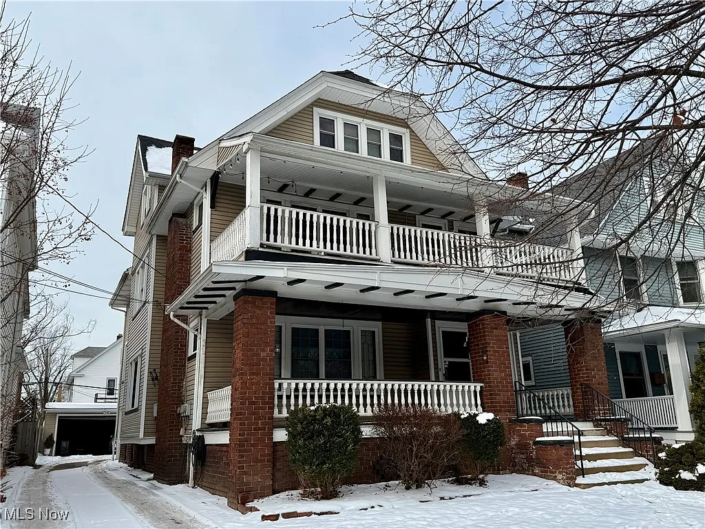 1208 Saint Charles Ave #1 photo 1