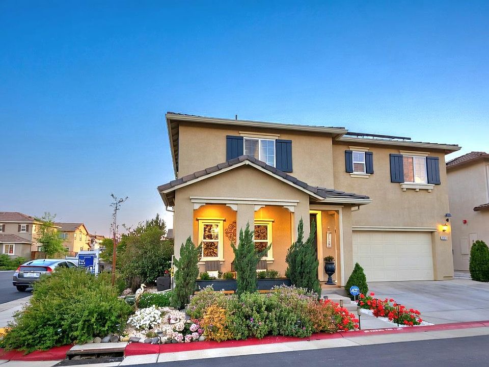 1st image of 1057 Lincolnshire Cir