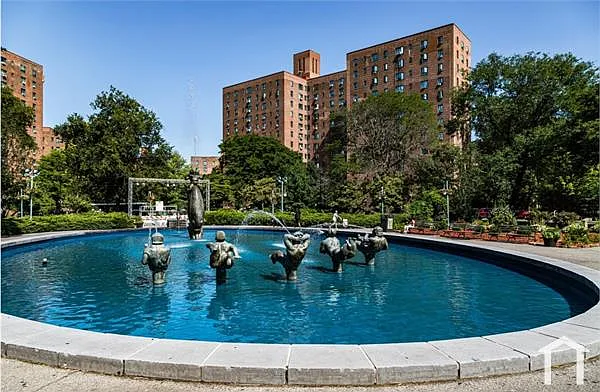 2 bed, $3,200 — Photo 3