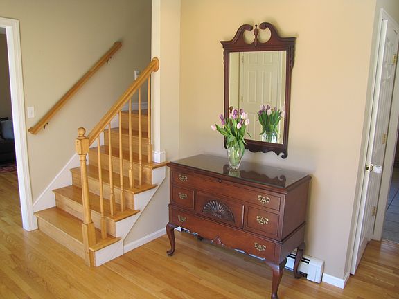 Front Entrance Gleaming Hrdwds!