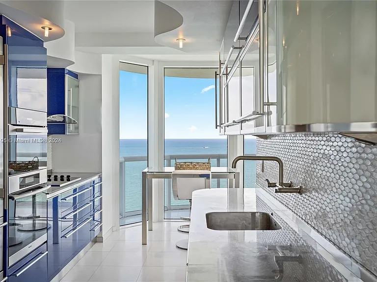 6365 Collins Ave #3803 — Photo 12