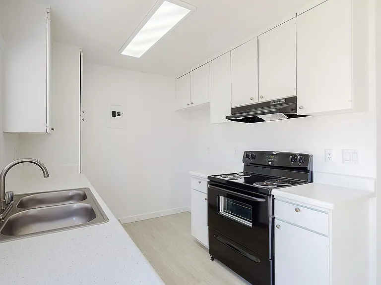 PLENTY OF CABINET SPACE
