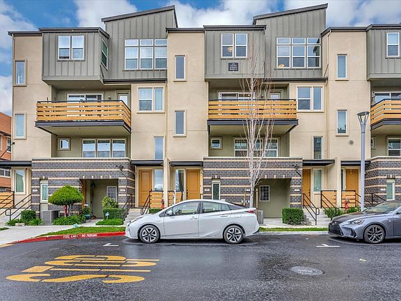 2nd image of 682 Squire Ave
